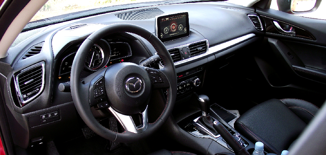 How to Change the Clock on a Mazda 3