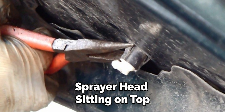 Sprayer Head
Sitting on Top